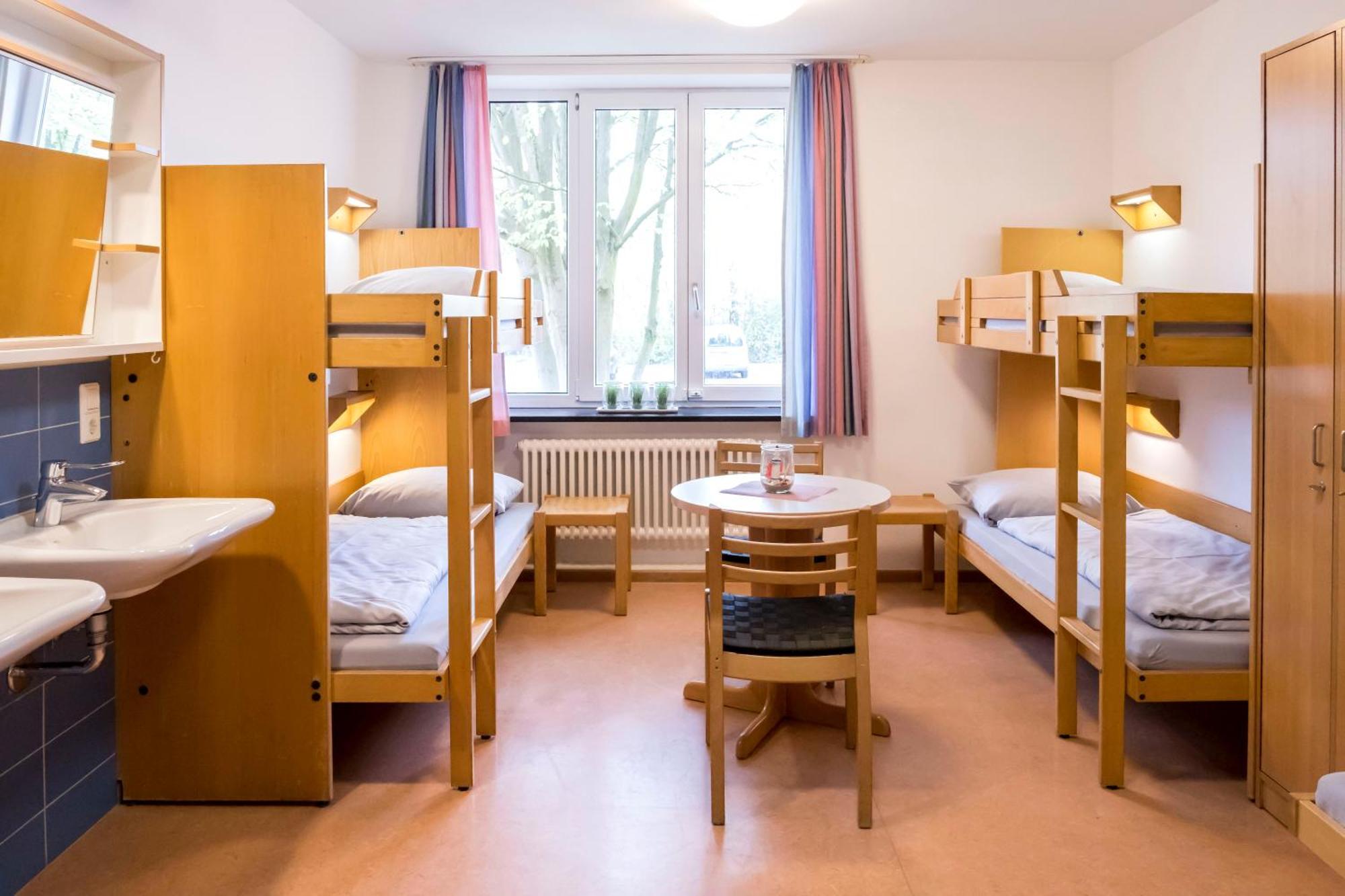 Jugendherberge Hamburg Horner Rennbahn Екстериор снимка