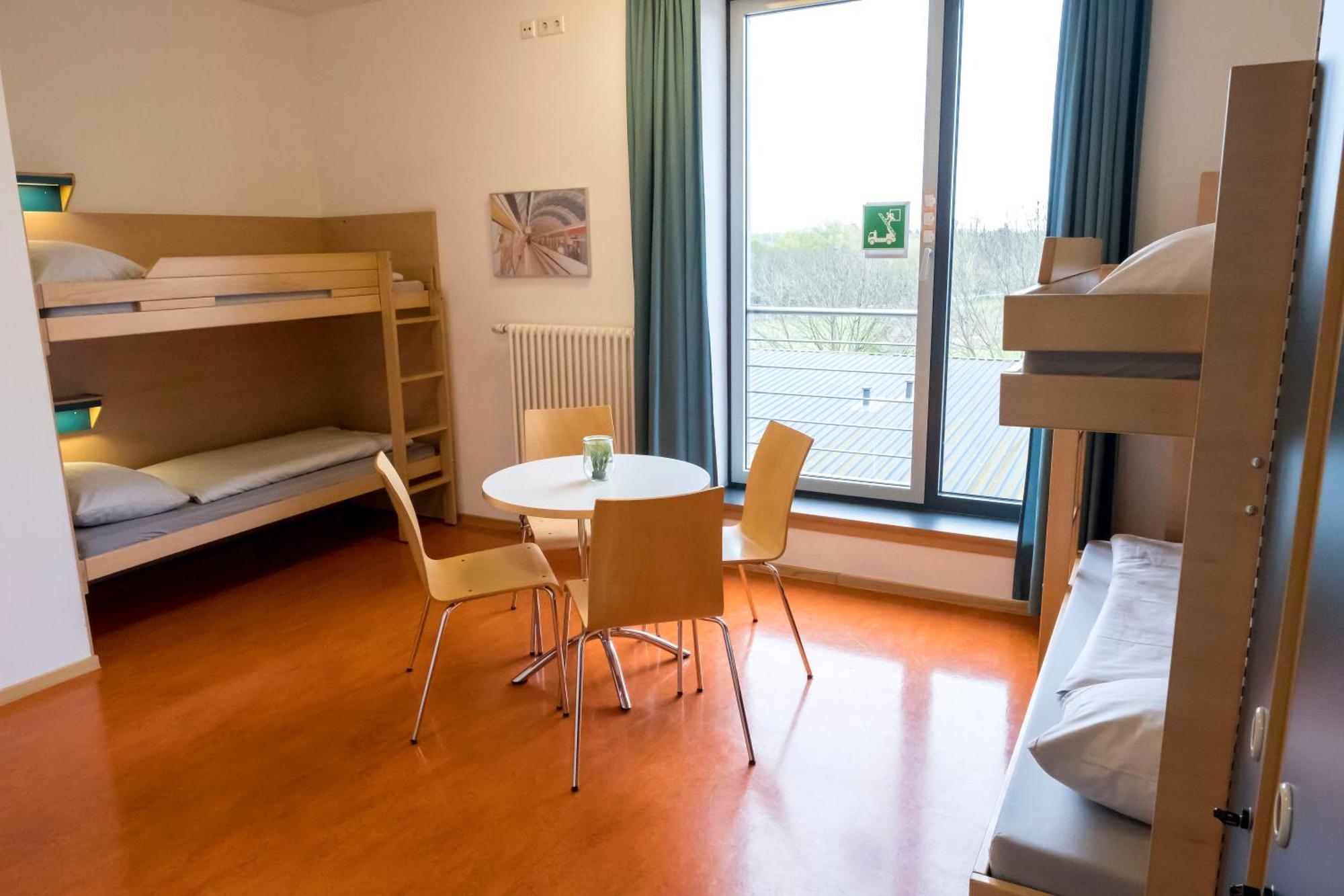 Jugendherberge Hamburg Horner Rennbahn Екстериор снимка
